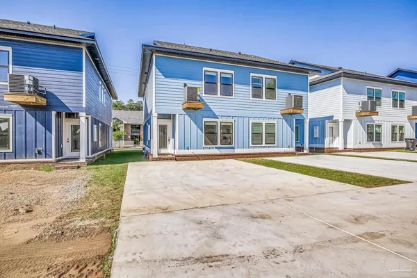 $2,850 | 520 North De Villiers Street, Unit B, Pensacola, FL 32501