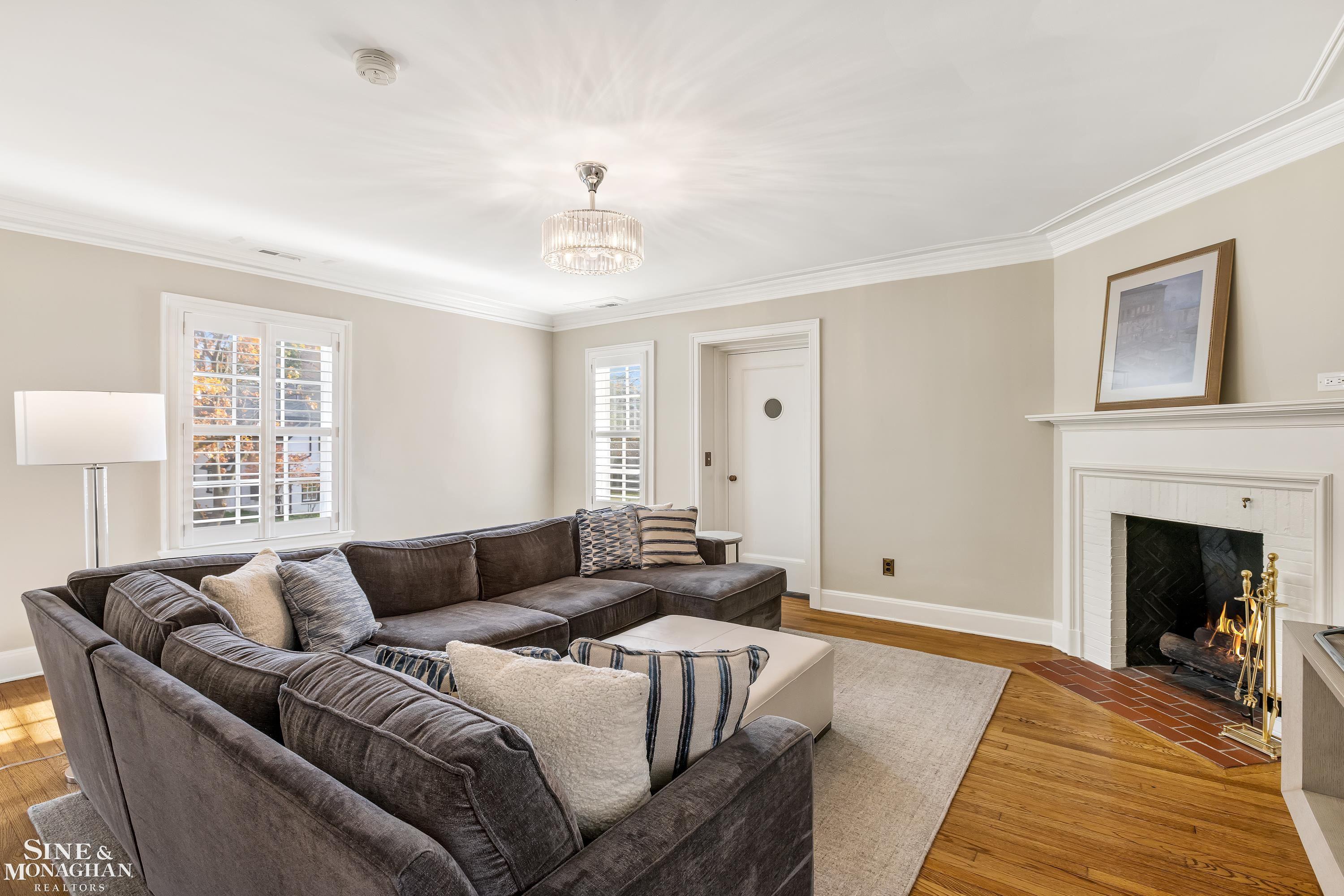 31 Beverly Road Grosse Pointe, MI 48236 - Photo 47 of 97 50161511-0a81ae9b-6ab7-4826-85f4-ee5599e0ef9f.JPG