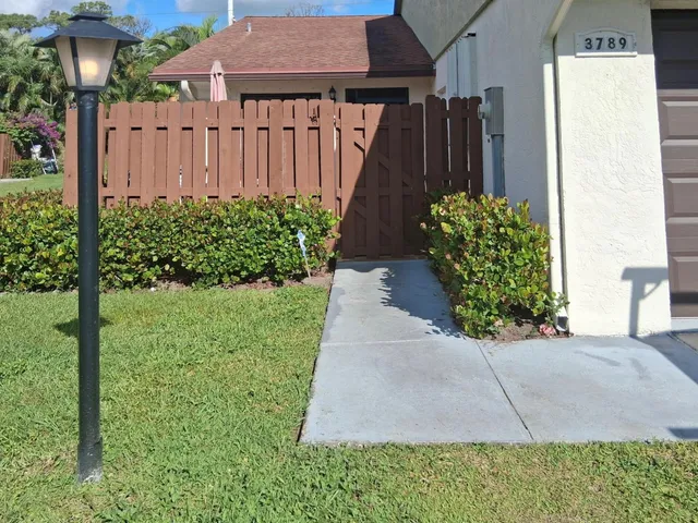 $269,500 | 3789 Coco Loba Lane, Boynton Beach, FL 33436