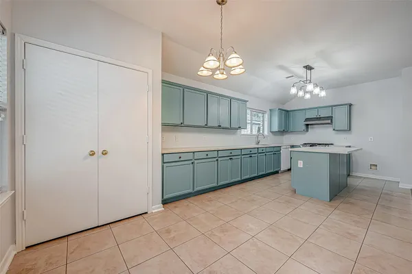 $2,400 | 1922 Bevington Oaks Circle, Katy, TX 77450