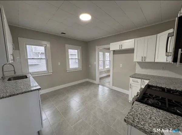 $1,800 | 166 Sherman Avenue, Unit 3, Meriden, CT 06450