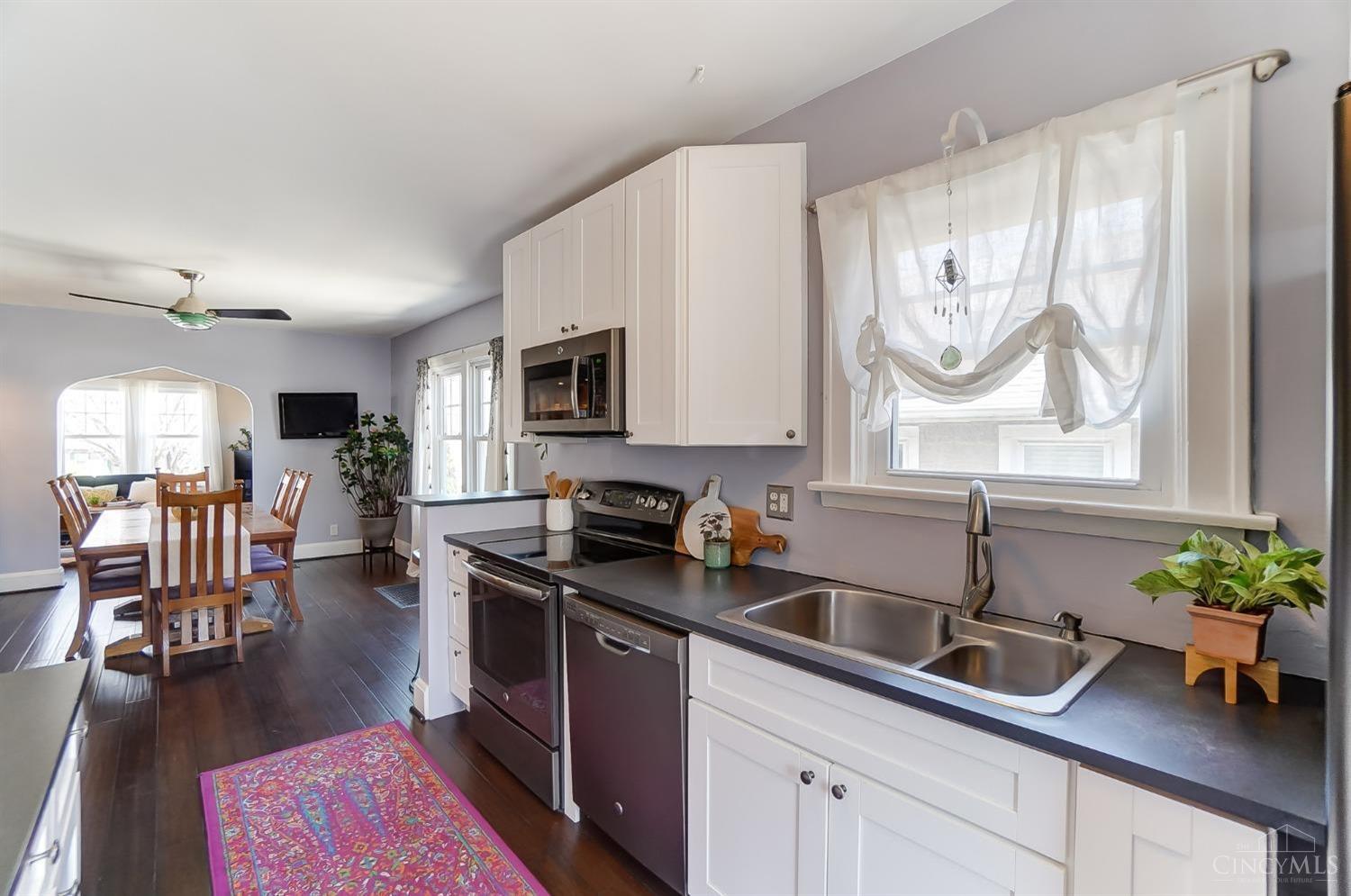 3619 Madison Road Cincinnati, OH 45209 - Photo 15 of 40