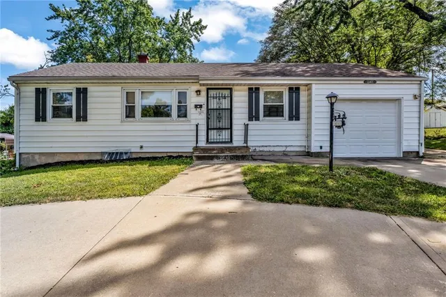 $189,000 | 13411 East 39th Street South, Independence, MO 64055
