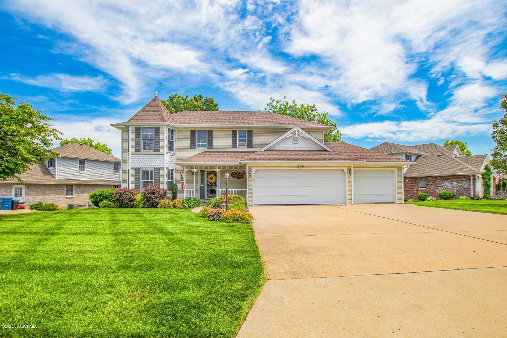 237 Hunters Run Road Jefferson City, MO 65109 - Photo 1 of 1