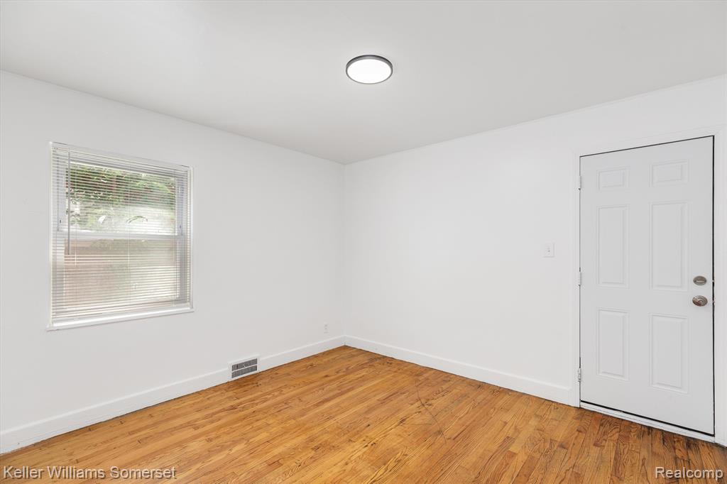 4637 Devonshire Road Detroit, MI 48224 - Photo 16 of 28