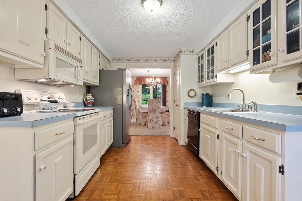 44 Village Post Road, Unit 44 Danvers, MA 01923 - Photo 15 of 39 Gallery Image 15