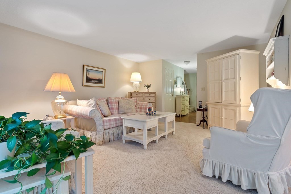 44 Village Post Road, Unit 44 Danvers, MA 01923 - Photo 10 of 39 Gallery Image 10