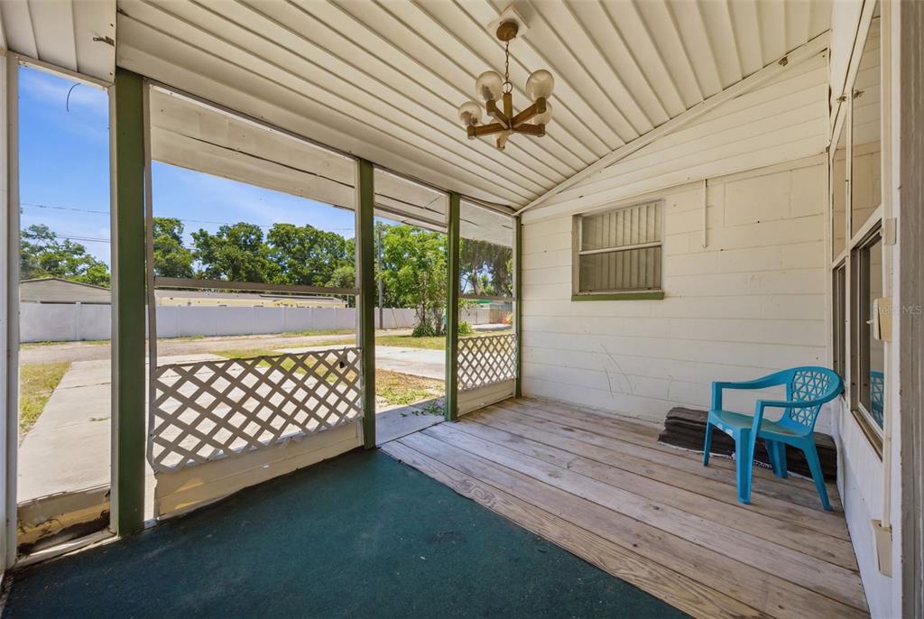 11410 Thomas Road Seffner, FL 33584 - Photo 5 of 75