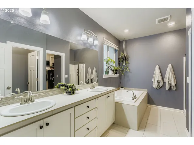 $589,900 | 4061 Southwest Rodlun Road, Gresham, OR 97080