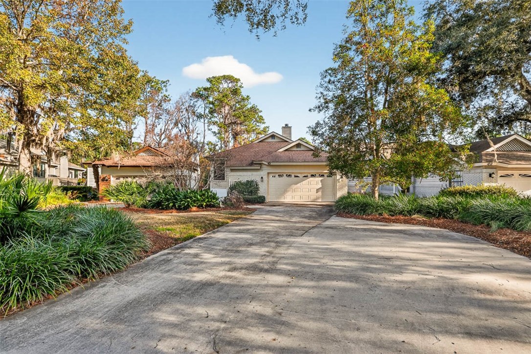 43 Bay Tree Court East St. Simons Island, GA 31522 - Photo 1 of 39