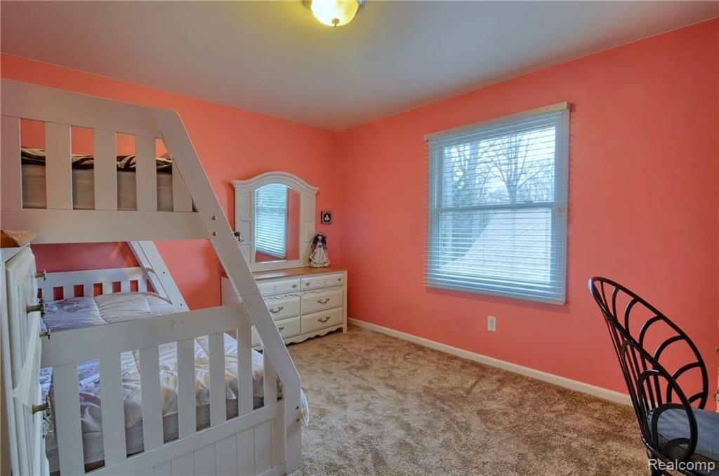 2236 Avon Lake Lane Rochester Hills, MI 48307 - Photo 22 of 30