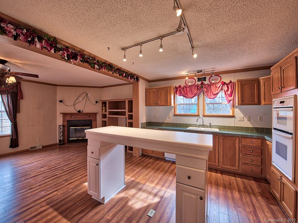 371 Bluebird Hill Road Canton, NC 28716 - Photo 6 of 30 Gallery Image 6