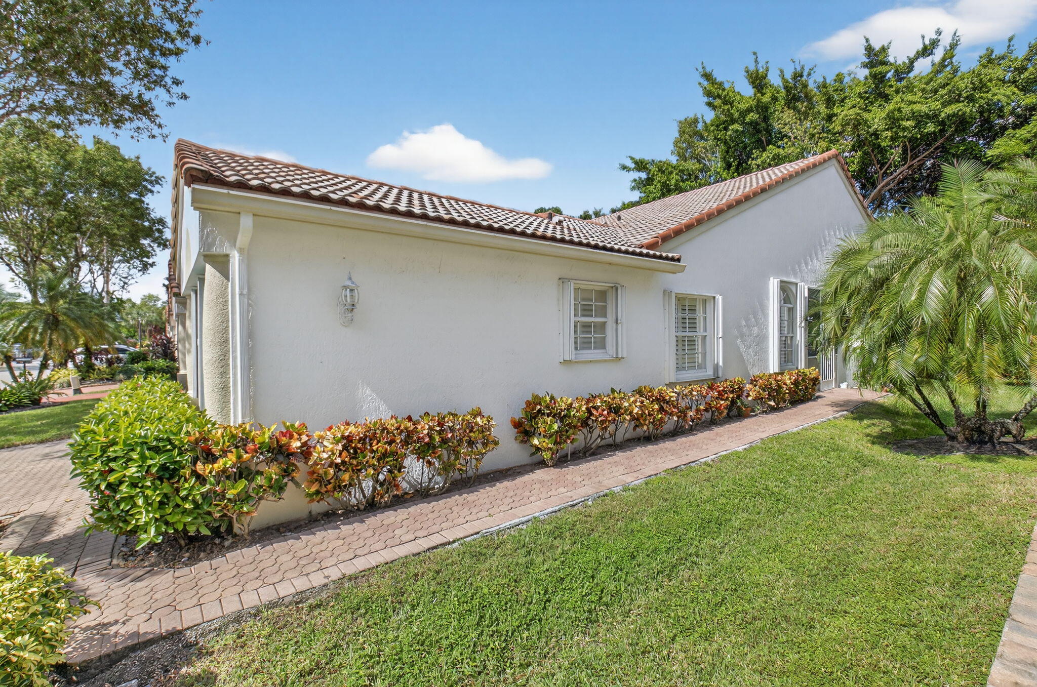 6129 Petunia Road Delray Beach, FL 33484 - Photo 3 of 72 3-web-or-mls-DSC_8296