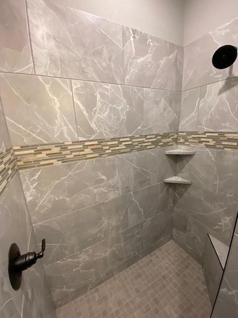 165 Coalson Crossing Azle, TX 76020 - Photo 19 of 23 a bathroom with a shower