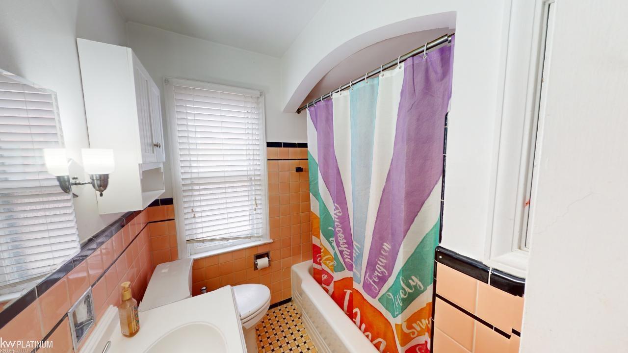 1120 Vernier Road Grosse Pointe Woods, MI 48236 - Photo 14 of 32