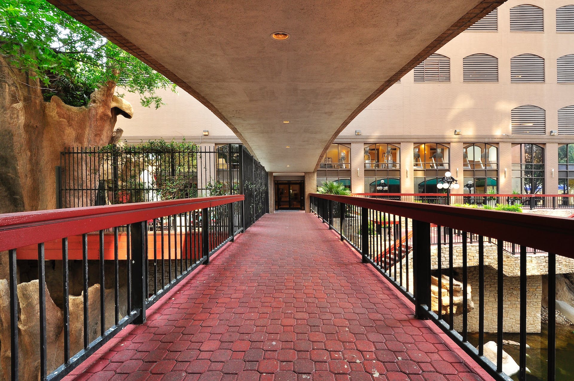 507 Sabine Street, Unit 908 Austin, TX 78701 - Photo 23 of 26 a view of a building from a balcony