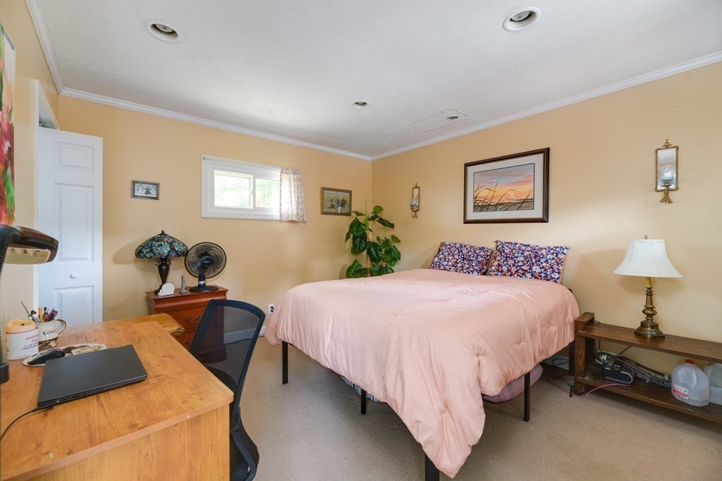 26 Vernon Road Natick, MA 01760 - Photo 11 of 23 Gallery Image 11