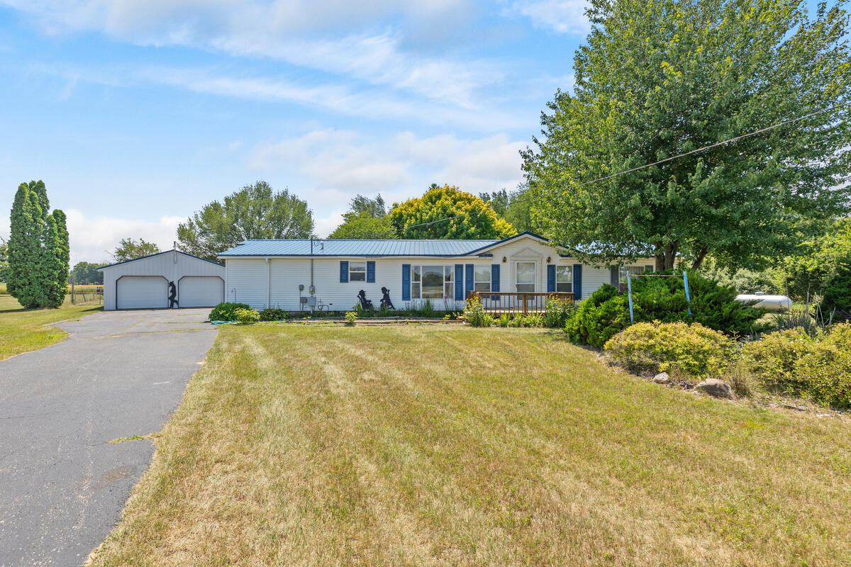 3839 Belding Road Belding, MI 48809 - Photo 1 of 30 3839-Belding_001