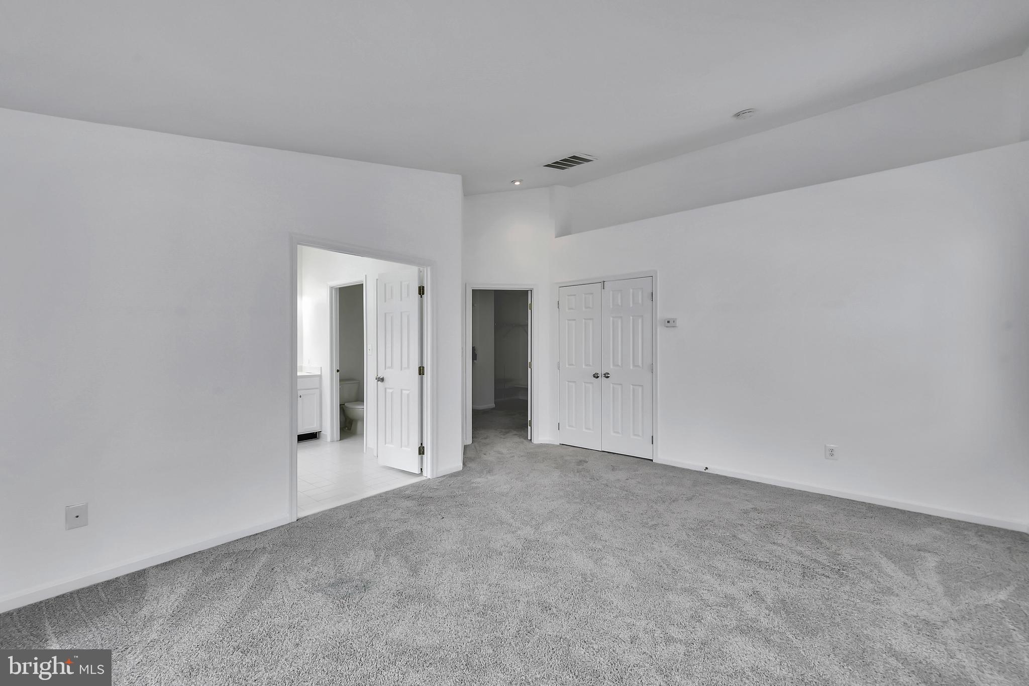 42704 Sandman Terrace South Riding, VA 20152 - Photo 21 of 47 Main bedroom
