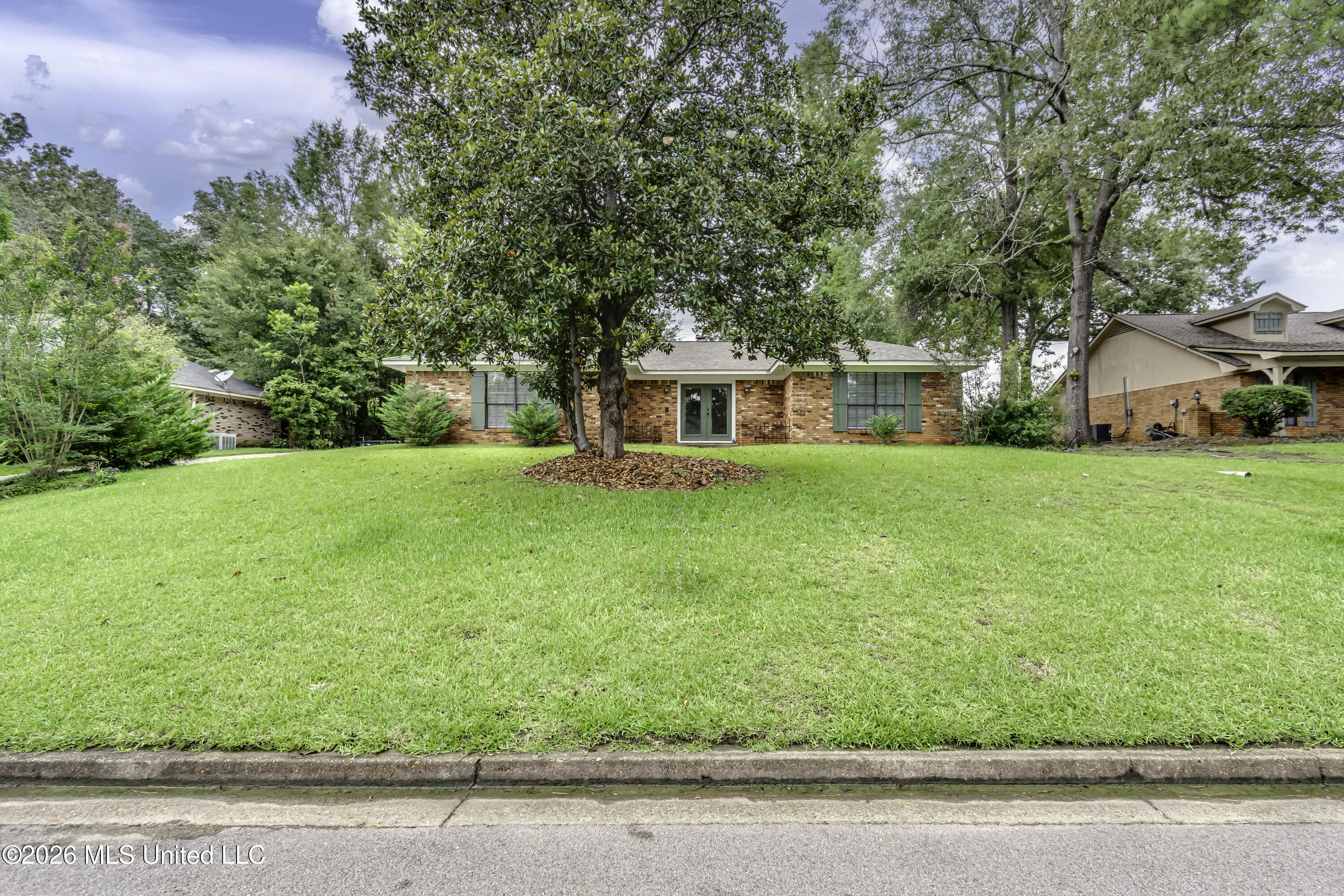 9 Treeway Drive Brandon, MS 39042 - Photo 5 of 57 9 Treeway Dr--5