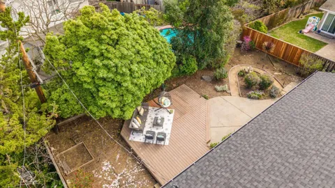 view of building with an outdoor space