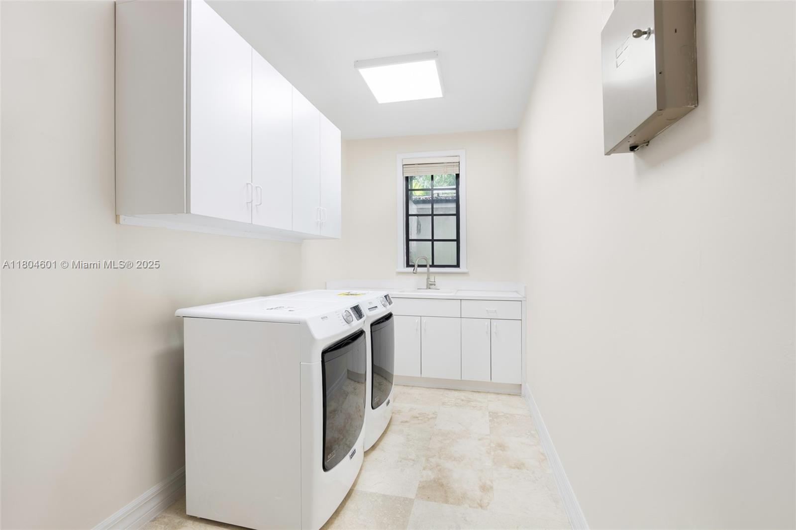 7250 Erwin Road Miami, FL 33143 - Photo 29 of 37