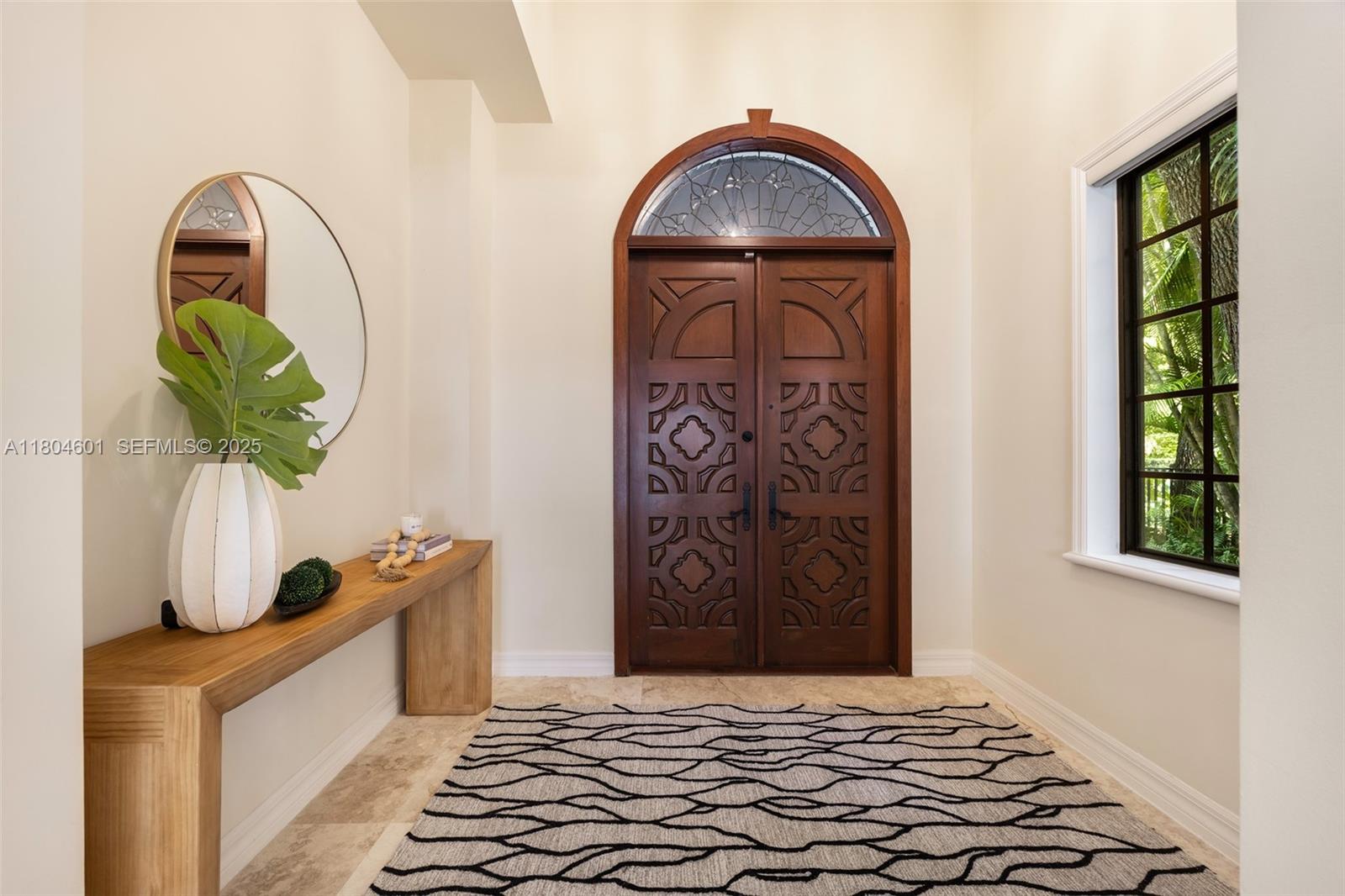 7250 Erwin Road Miami, FL 33143 - Photo 3 of 37