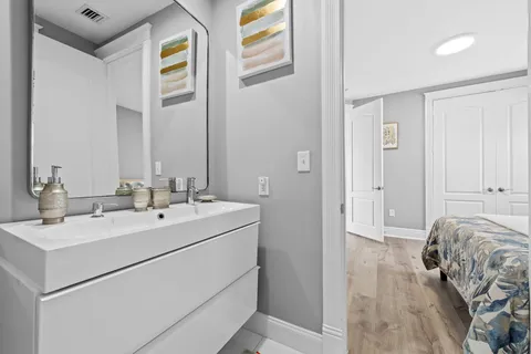 $1,645,000 | 919 Hollywood Boulevard, Hollywood, FL 33019