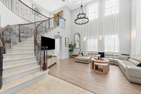 $1,645,000 | 919 Hollywood Boulevard, Hollywood, FL 33019