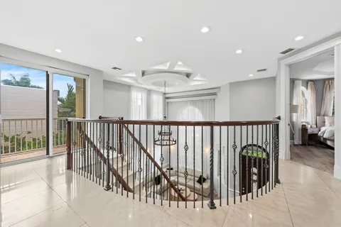 $1,645,000 | 919 Hollywood Boulevard, Hollywood, FL 33019