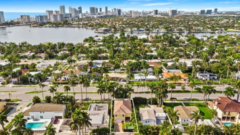 $1,645,000 | 919 Hollywood Boulevard, Hollywood, FL 33019