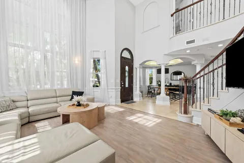 $1,645,000 | 919 Hollywood Boulevard, Hollywood, FL 33019