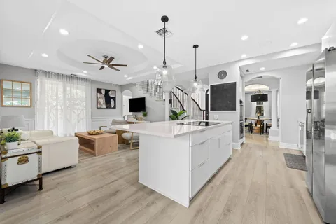 $1,645,000 | 919 Hollywood Boulevard, Hollywood, FL 33019