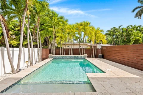 $1,645,000 | 919 Hollywood Boulevard, Hollywood, FL 33019