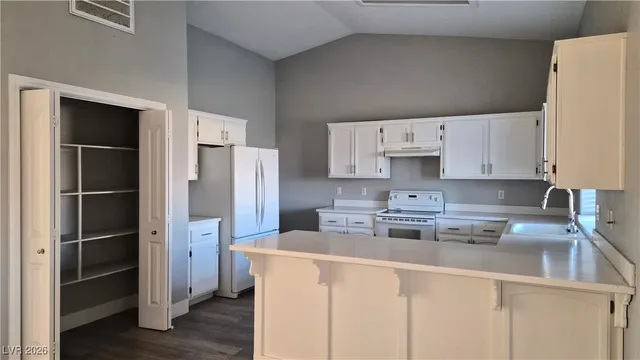 $2,800 | 5271 Deanna Street, Pahrump, NV 89048