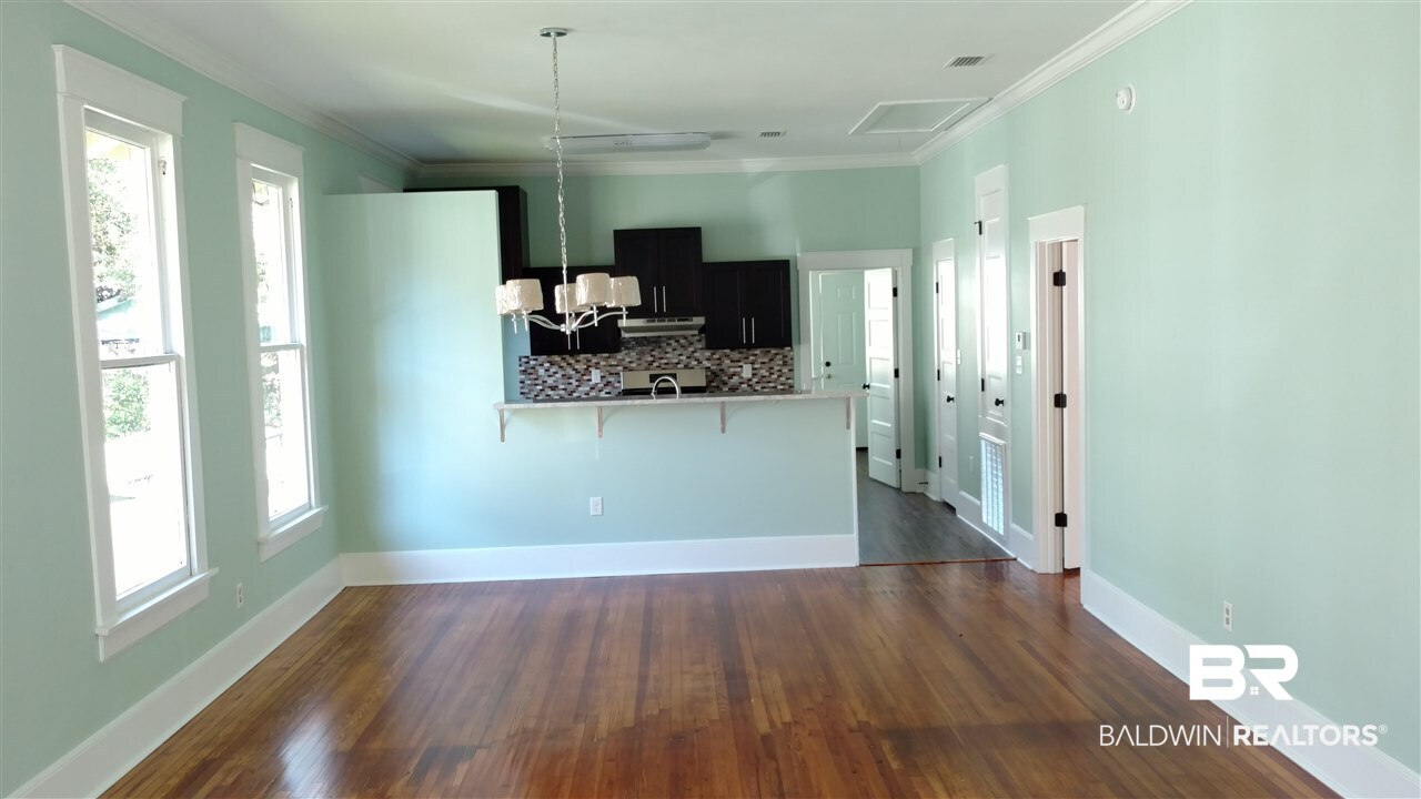 117 Parker Street Mobile, AL 36604 - Photo 4 of 22