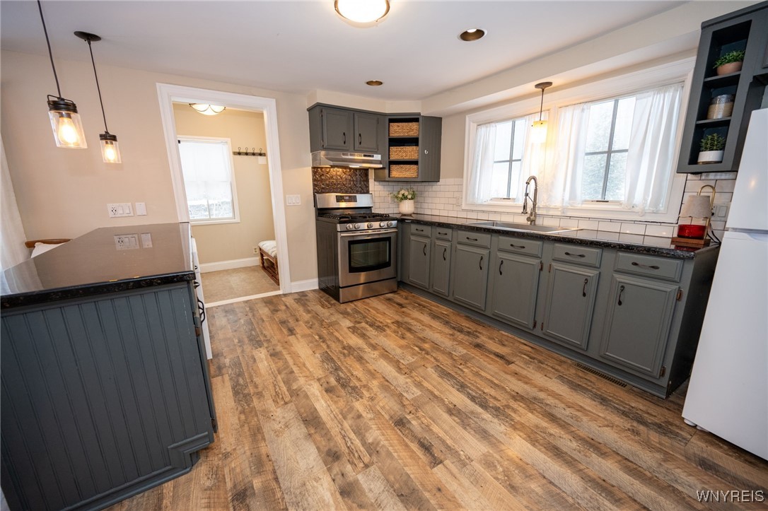 5491 Ellicott Road Orchard Park, NY 14127 - Photo 4 of 34