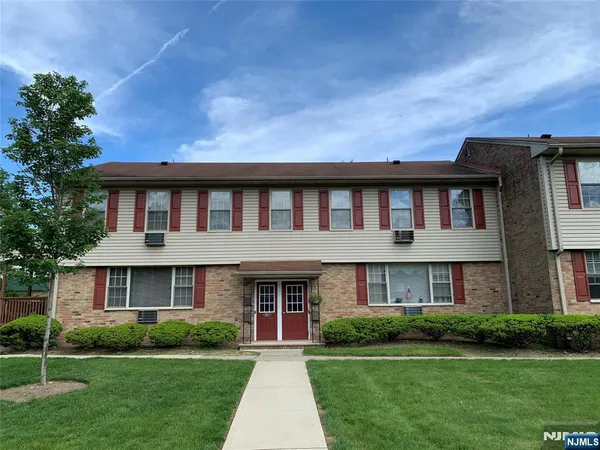 $2,100 | 71 C Hawthorne Avenue, Unit C), Park Ridge, NJ 07656