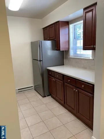 $2,100 | 71 C Hawthorne Avenue, Unit C), Park Ridge, NJ 07656