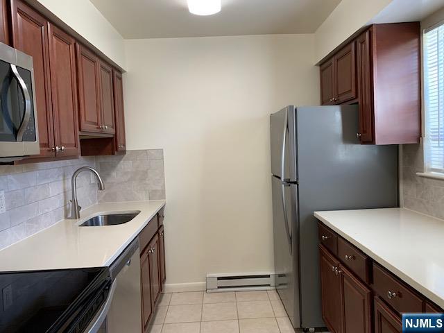 71 C Hawthorne Avenue, Unit C) Park Ridge, NJ 07656 - Photo 18 of 26