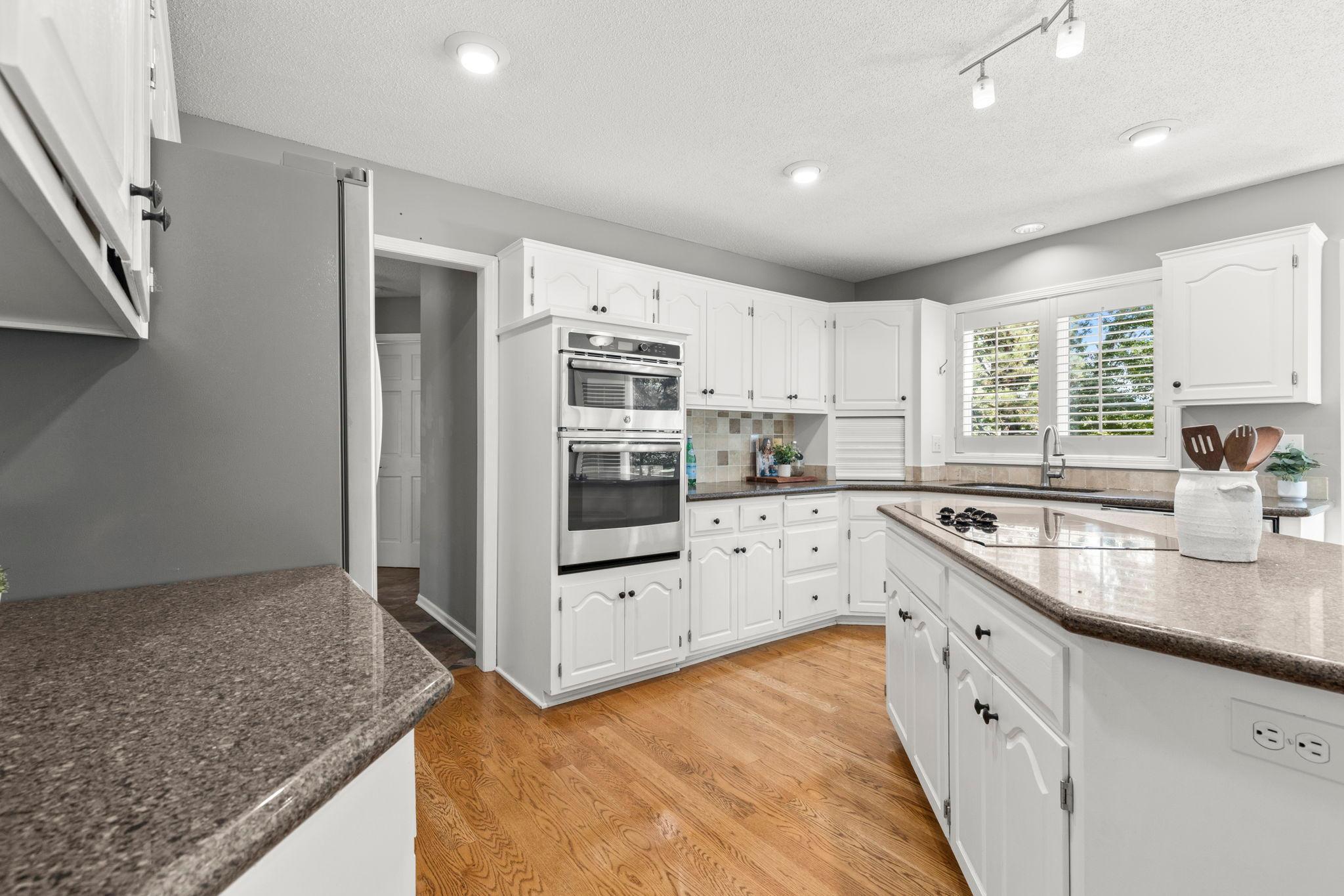 3563 Rae Lane Woodbury, MN 55125 - Photo 27 of 85 Gallery Image 27