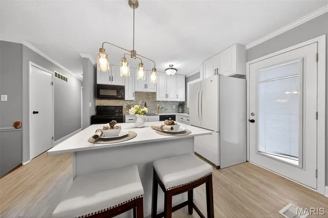 $310,000 | 1349 Nutmeg Drive, St. Charles, MO 63303