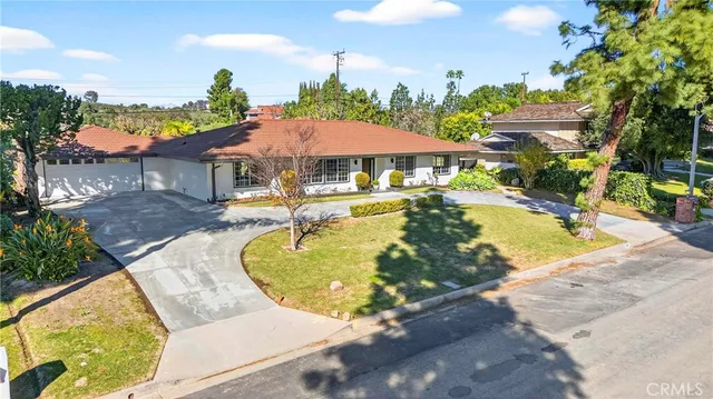 $2,190,000 | 930 Rancho Circle, Fullerton, CA 92835