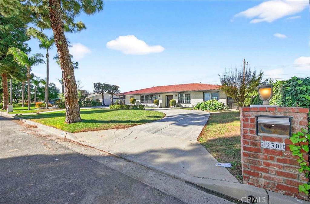 930 Rancho Circle Fullerton, CA 92835 - Photo 52 of 57 a view of a volley ball court