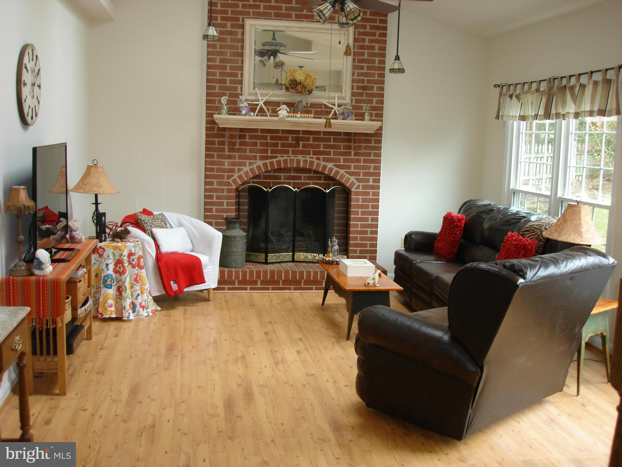 13800 Turtle Court Gainesville, VA 20155 - Photo 17 of 28 Family Room