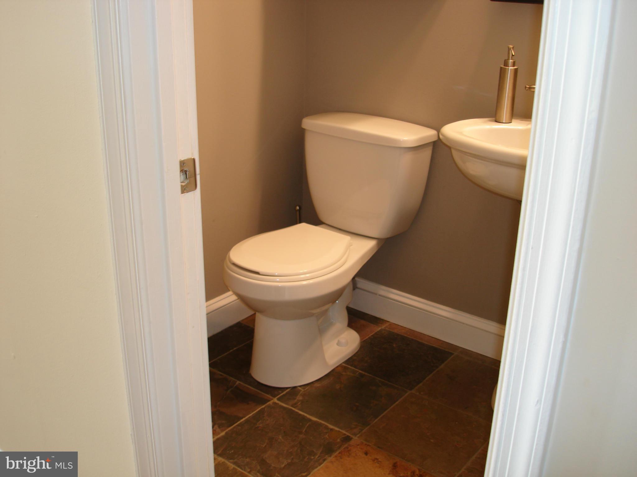 13800 Turtle Court Gainesville, VA 20155 - Photo 21 of 28 Bath