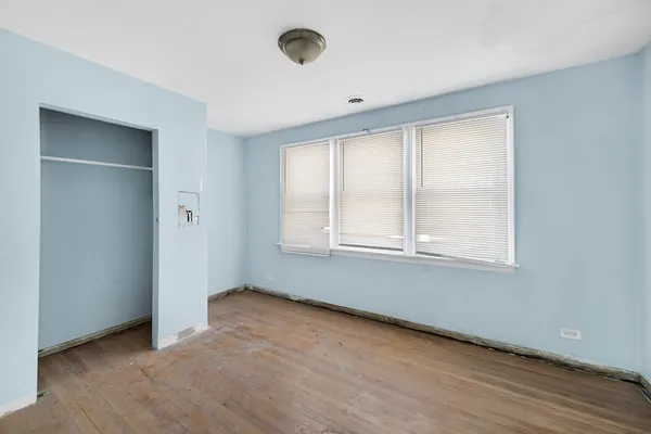 $115,000 | 8626 South Kingston Avenue, Chicago, IL 60617
