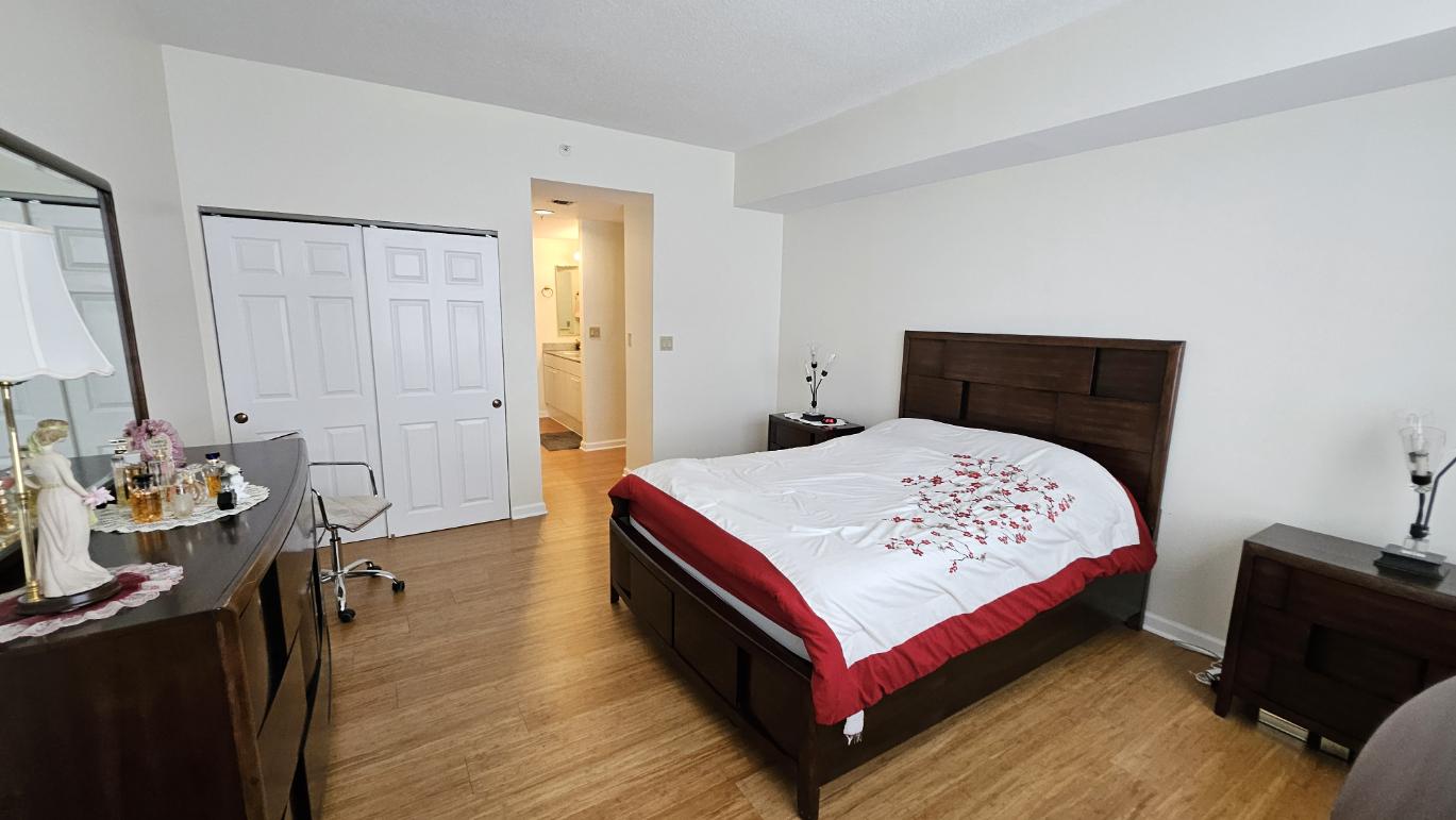 3801 Canterbury Road, Unit 409 Baltimore, MD 21218 - Photo 9 of 31 Large Primary Bedroom