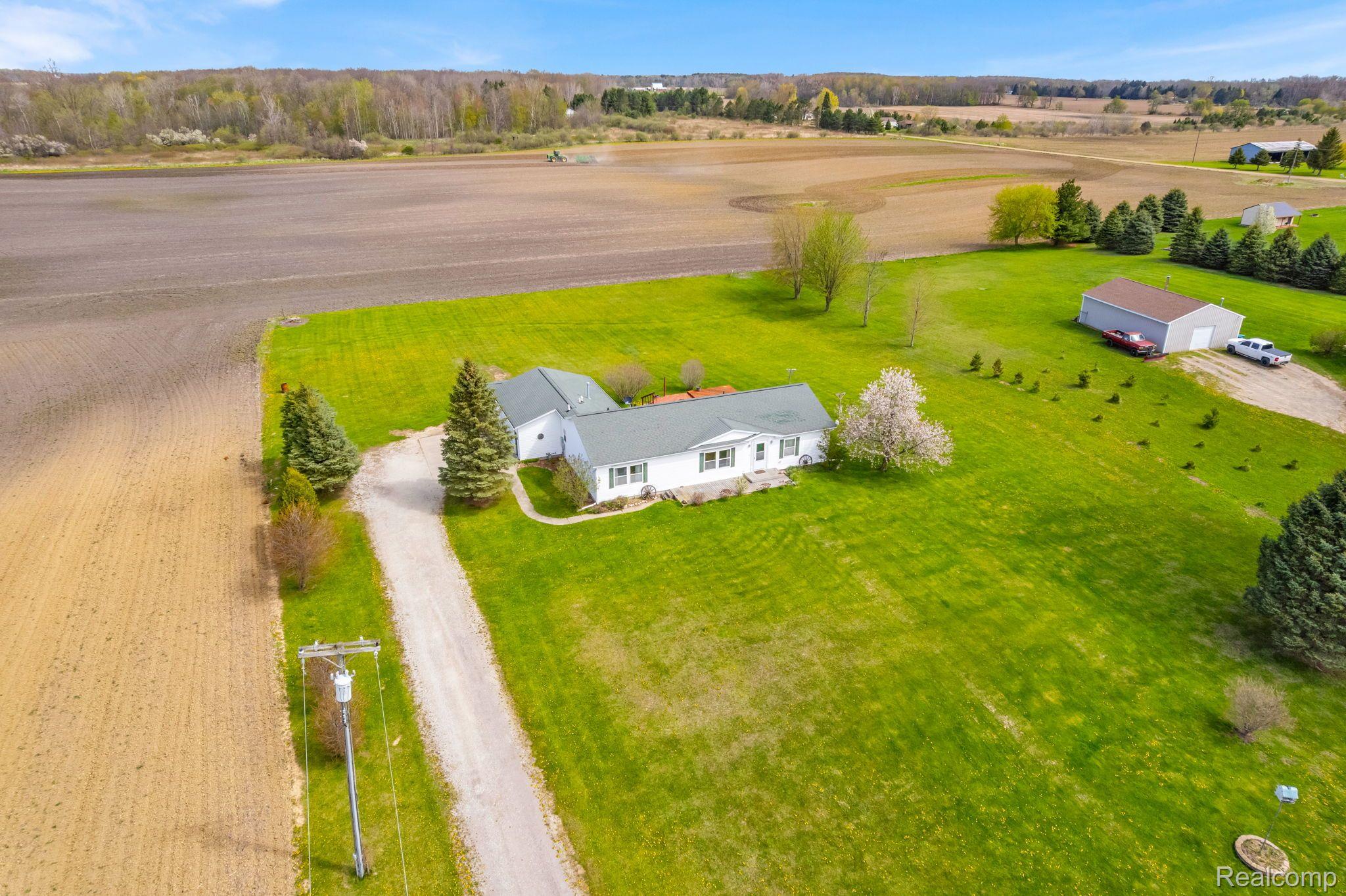 2326 West Burns Line Road Brown City, MI 48416 - Photo 8 of 51