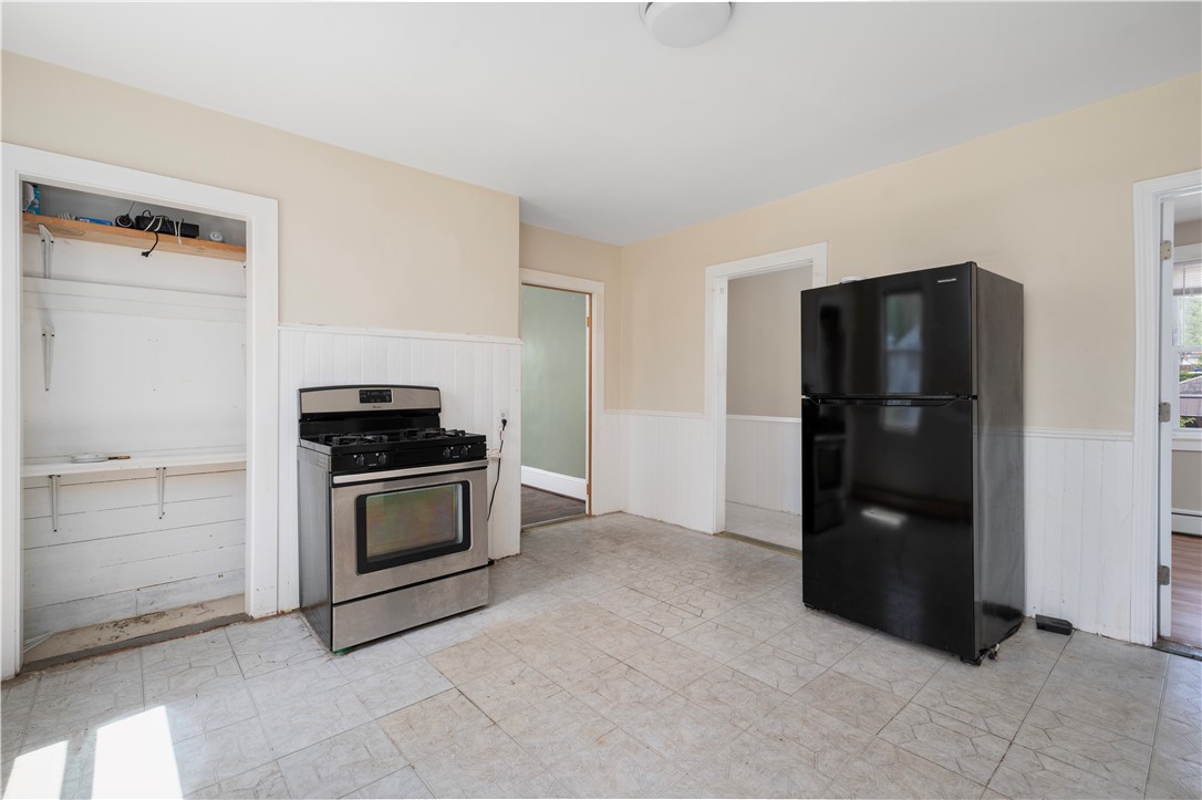 217 Amherst Street Providence, RI 02909 - Photo 10 of 23